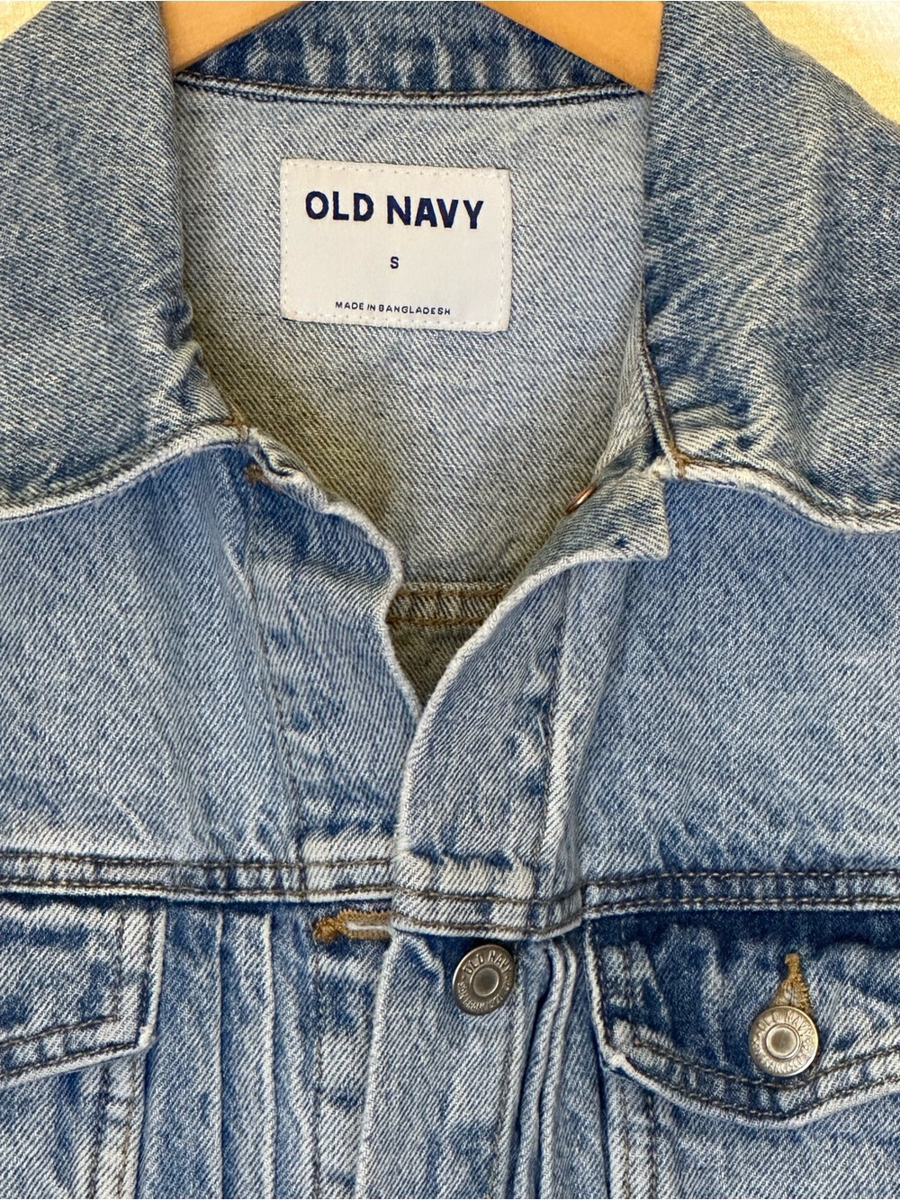 Old Navy Trucker Medium Wash Blue Denim Jacket - Women's Jean Jacket Sz S EUC - Picture 2 of 16